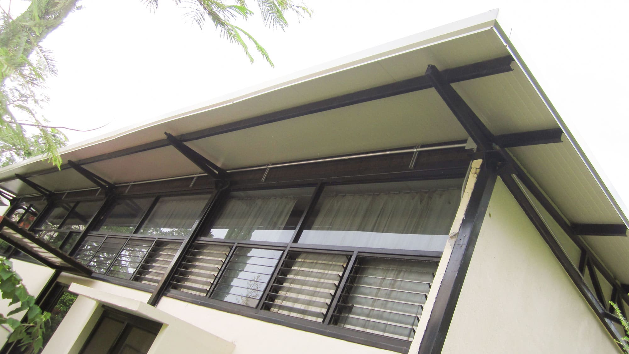 Multipanel vs materiales rellenos tradicionales: aislamiento, costos y más